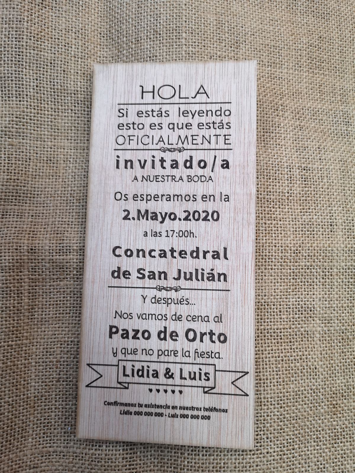 Invitación en madera personalizada pequeña - Imagen 1